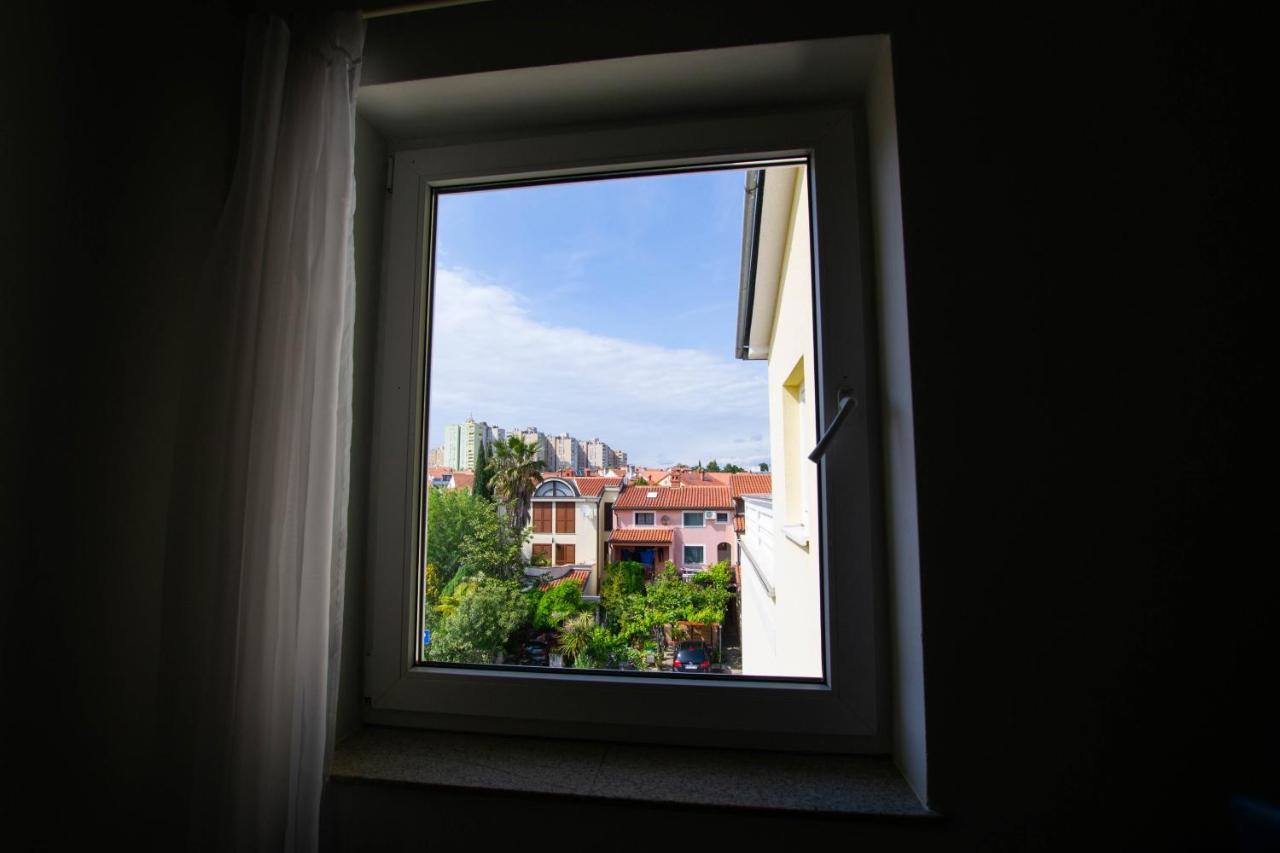 Cozy Apartment With Breakfast On Request 1 Pula Exterior photo