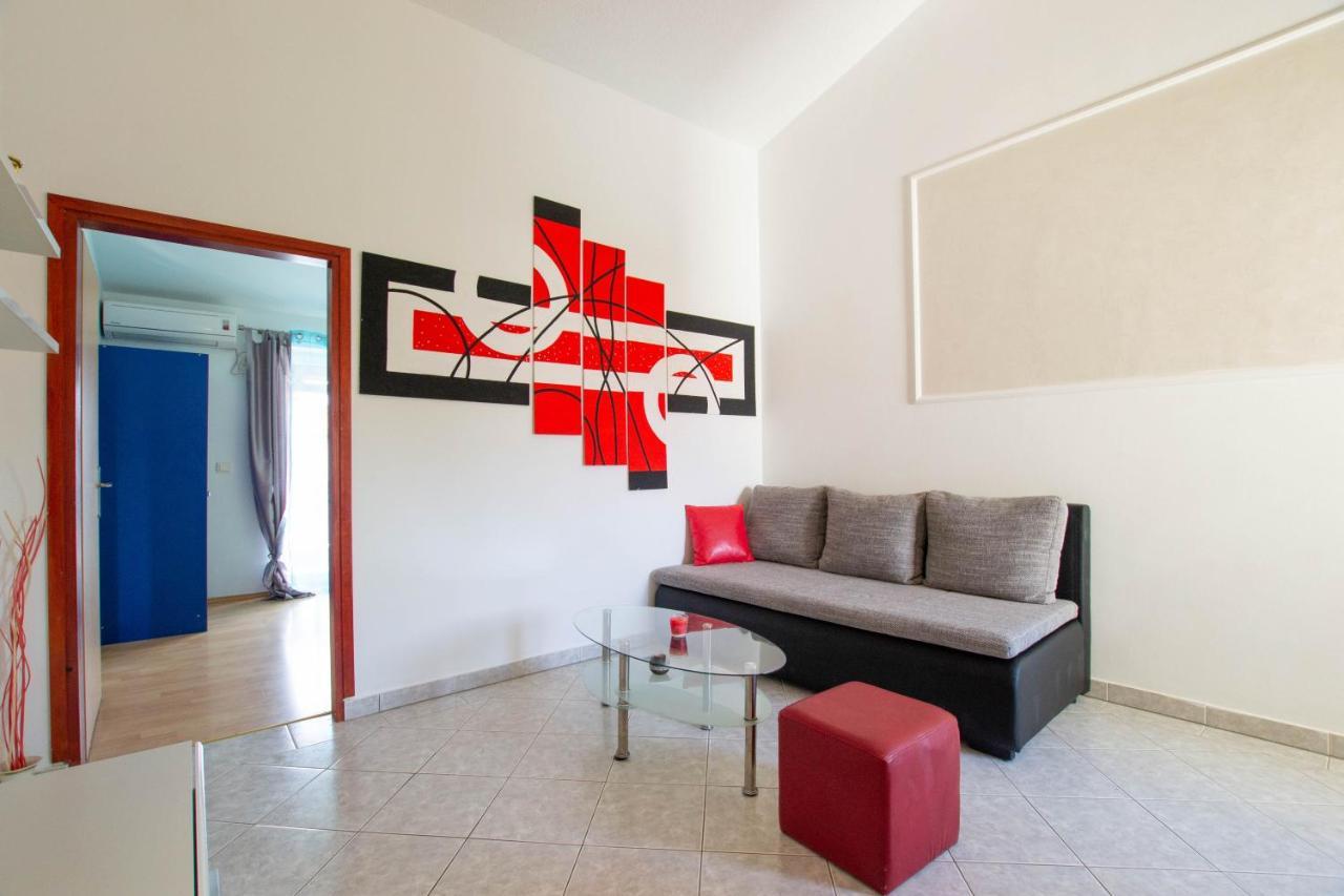 Cozy Apartment With Breakfast On Request 1 Pula Exterior photo