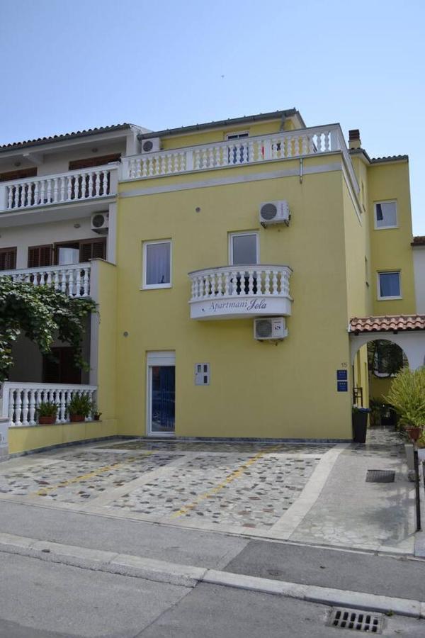 Cozy Apartment With Breakfast On Request 1 Pula Exterior photo
