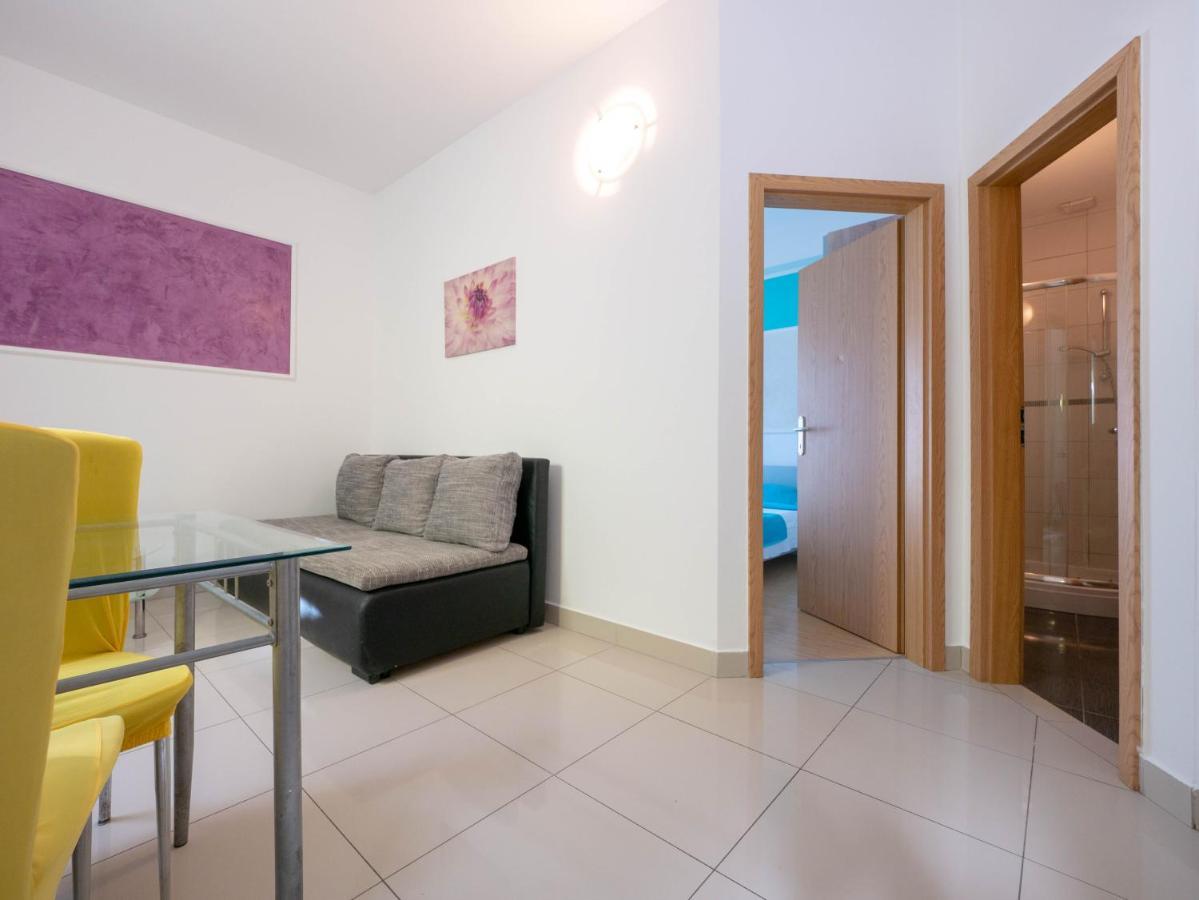 Cozy Apartment With Breakfast On Request 1 Pula Exterior photo