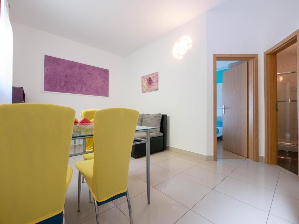 Cozy Apartment With Breakfast On Request 1 Pula Exterior photo